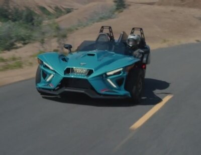 En EE.UU. Polaris pone a tono su Slingshot, un divertido y emocionante triciclo