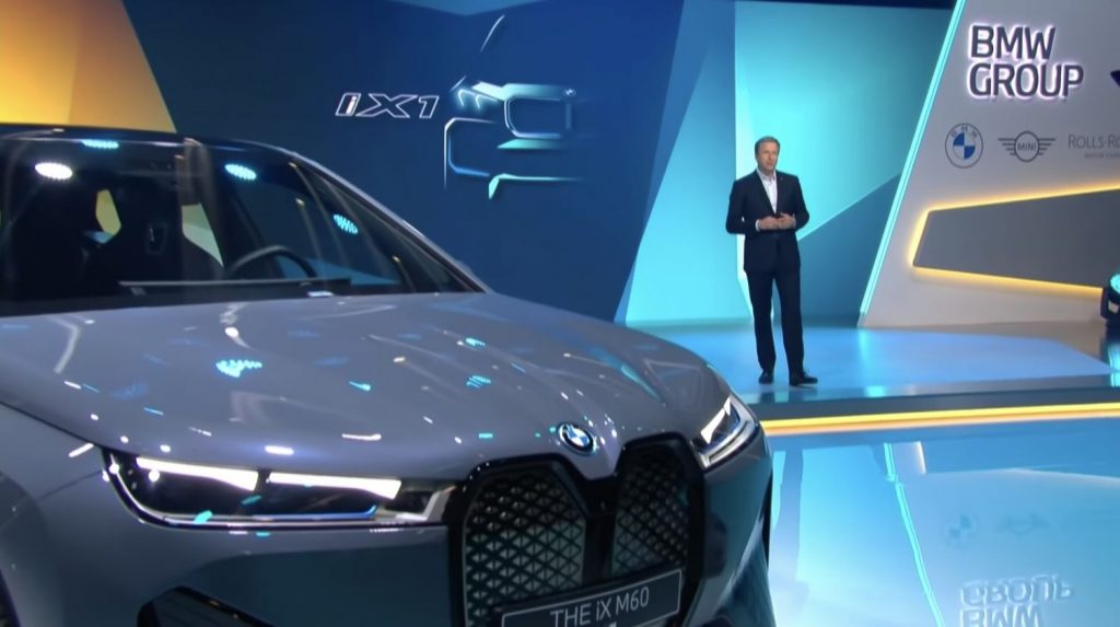 BMW iX1 teaser5 Motor16