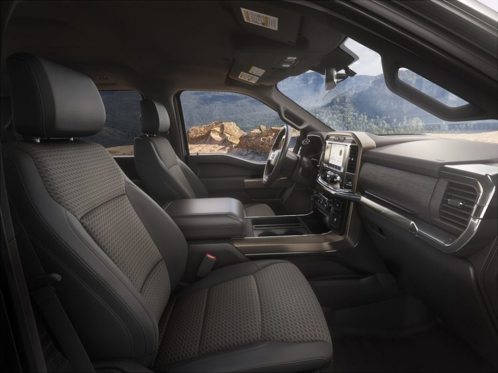 Interior de la F-150 Rattler