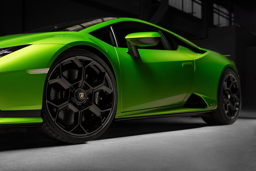 2022 lamborghini huracan tecnica 1 Motor16