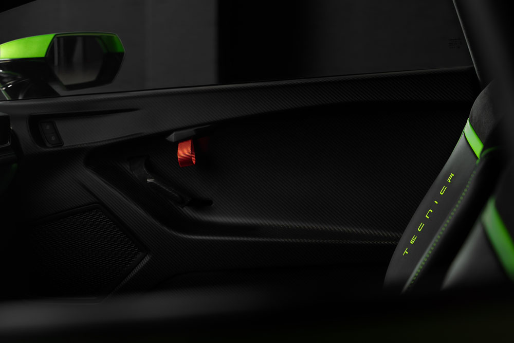 2022 lamborghini huracan tecnica 16 Motor16