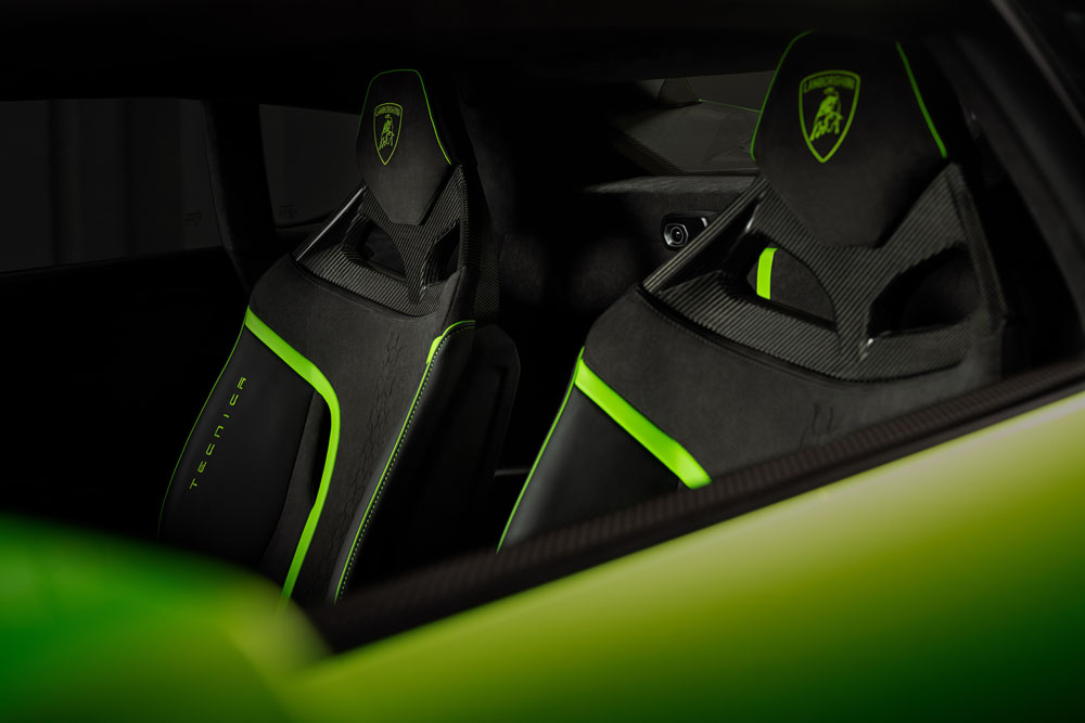 2022 lamborghini huracan tecnica 17 Motor16