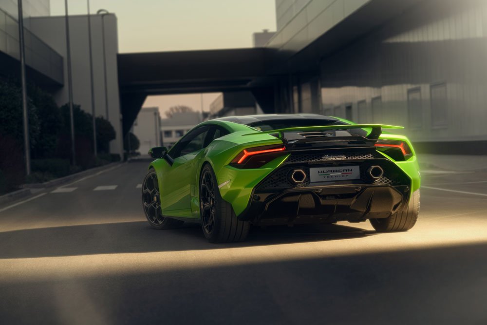 2022 lamborghini huracan tecnica 31 Motor16