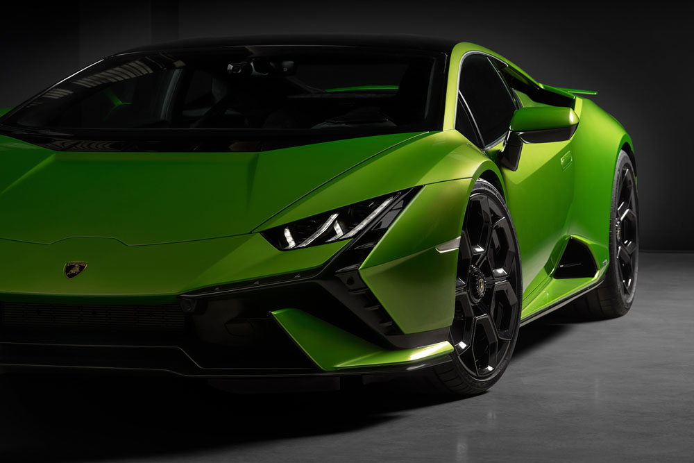 2022 lamborghini huracan tecnica 6 Motor16
