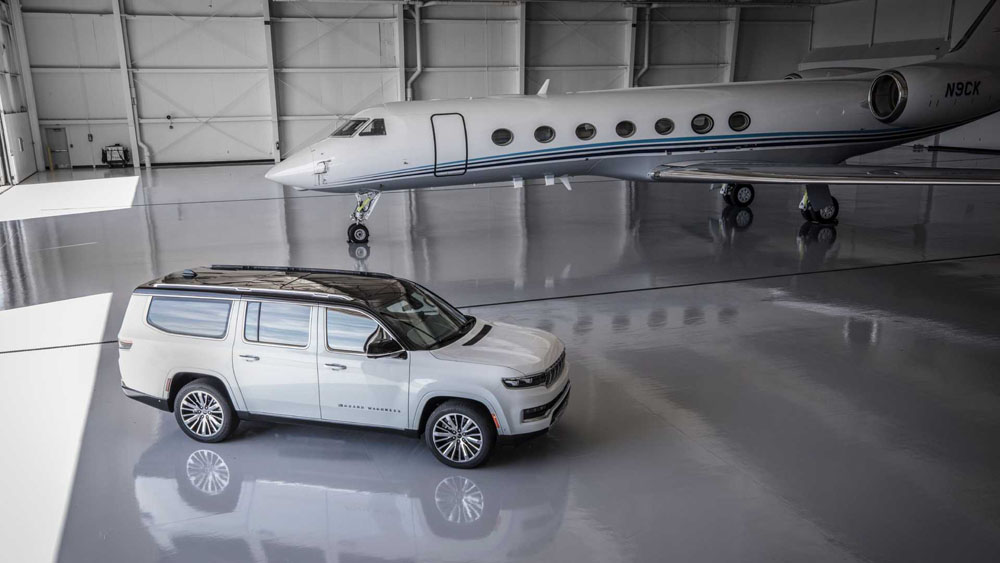 2023 jeep wagoneer l 37 Motor16