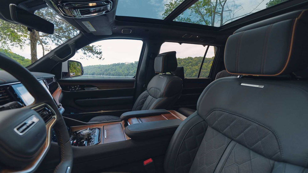 2023 jeep wagoneer l 57 Motor16
