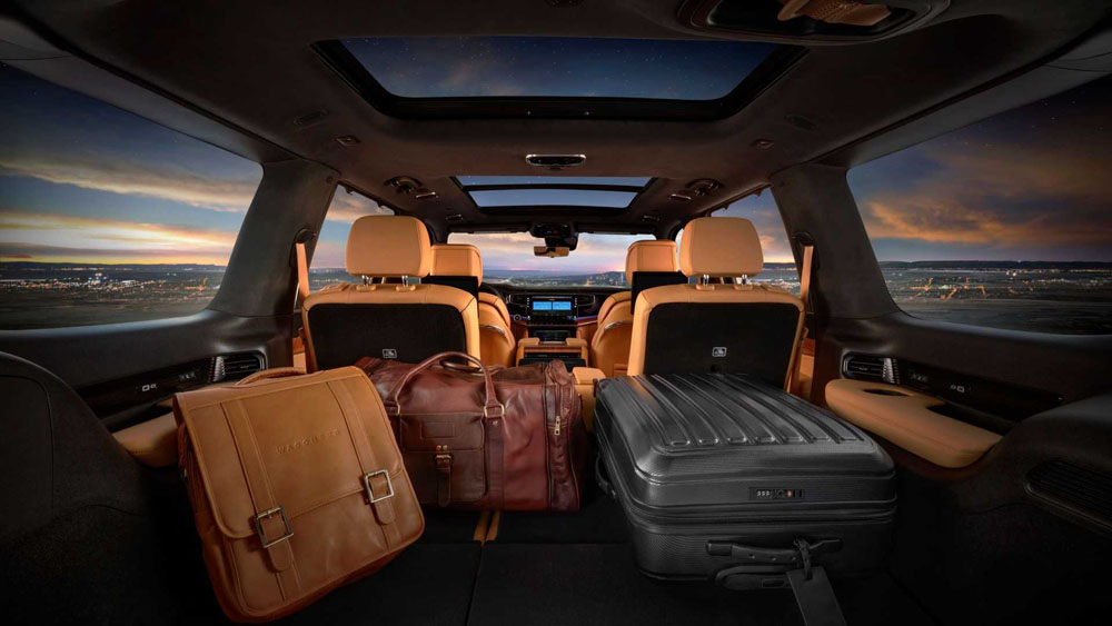 2023 jeep wagoneer l 59 1 Motor16