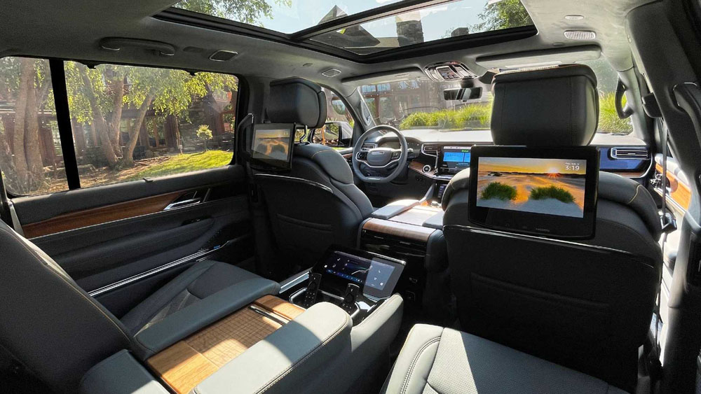 2023 jeep wagoneer l 62 Motor16
