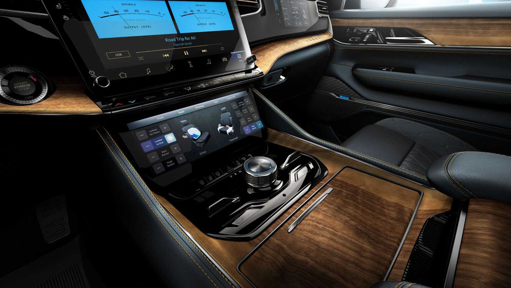 2023 jeep wagoneer l 67 Motor16