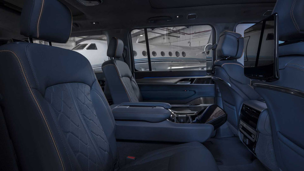 2023 jeep wagoneer l 82 Motor16