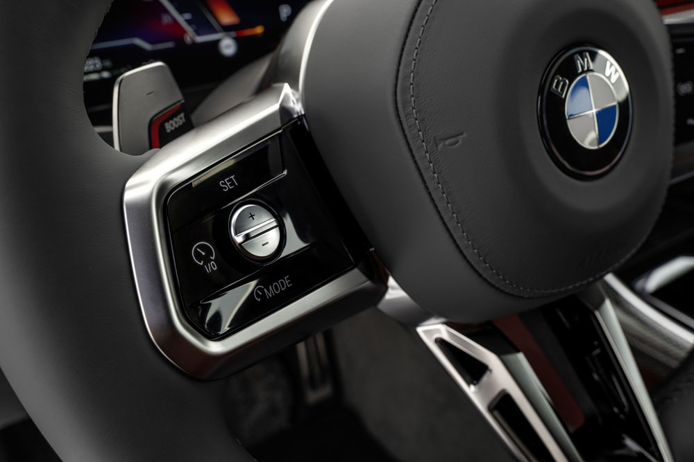 P90458214 highRes the new bmw 760i Motor16