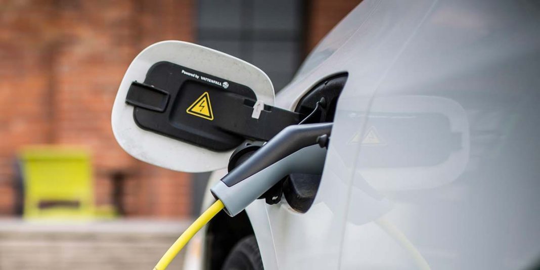 Se duplicó la cantidad de coches eléctricos