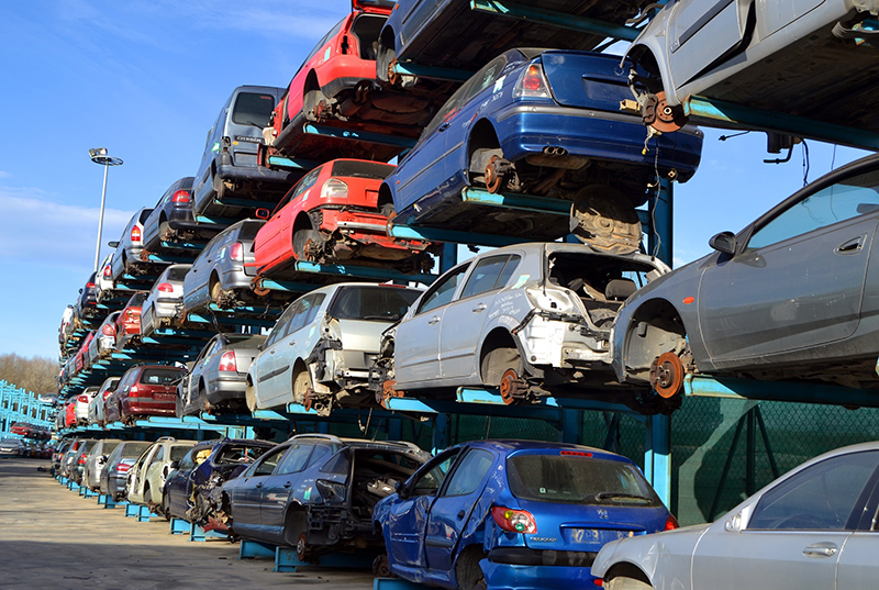 Desguace de automóviles.