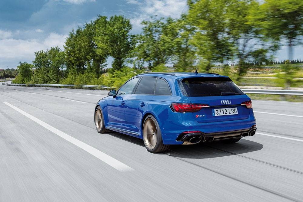 AUDI RS4 AVANT 1 Motor16