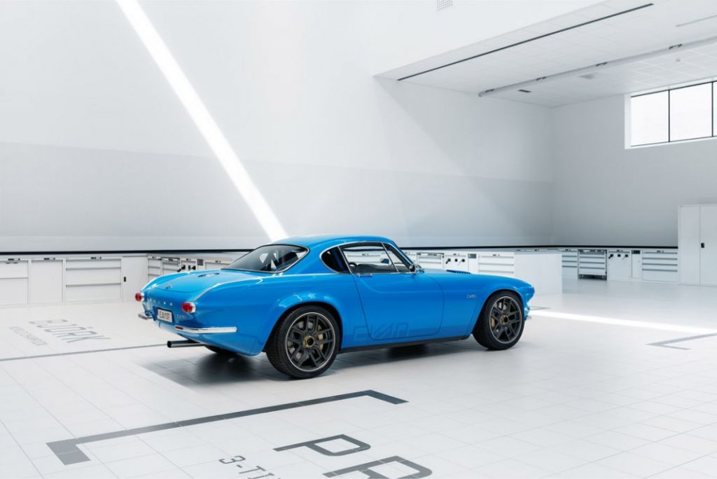 Volvo P1800 Cyan 11 Motor16