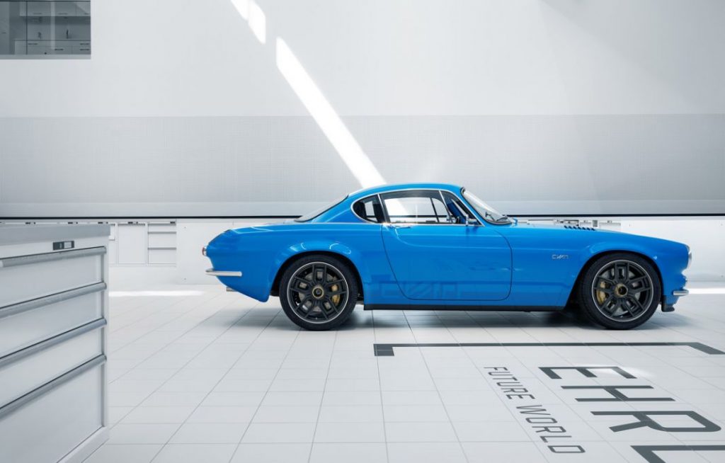 Volvo P1800 Cyan 12 Motor16