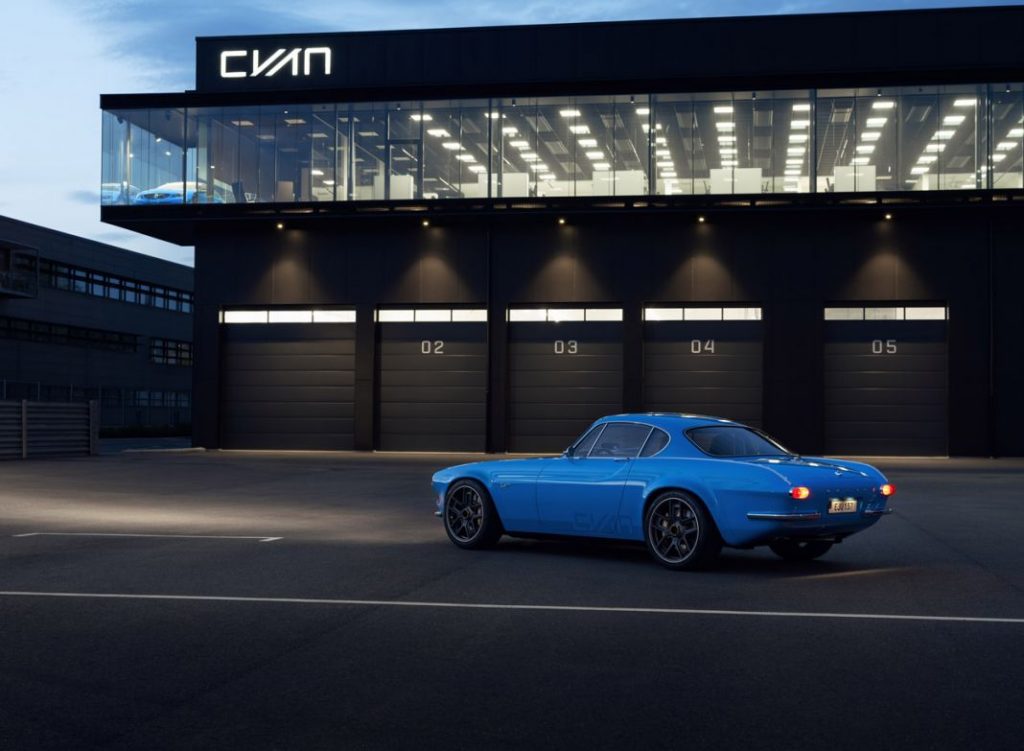 Volvo P1800 Cyan 17 Motor16
