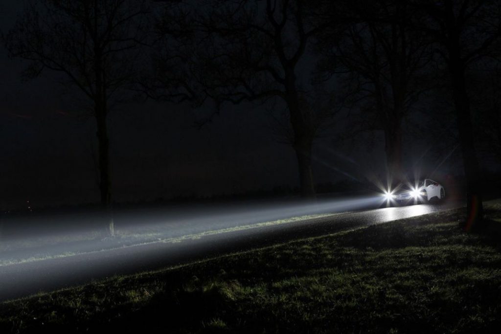 Láser. Faros. Iluminación. BMW i8.