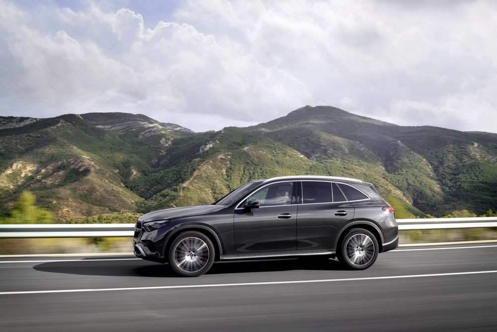 2023 Mercedes Benz GLC 3 Motor16