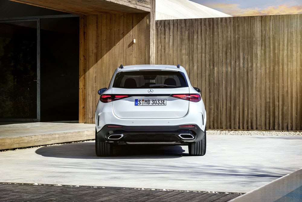 2023 Mercedes Benz GLC 55 Motor16