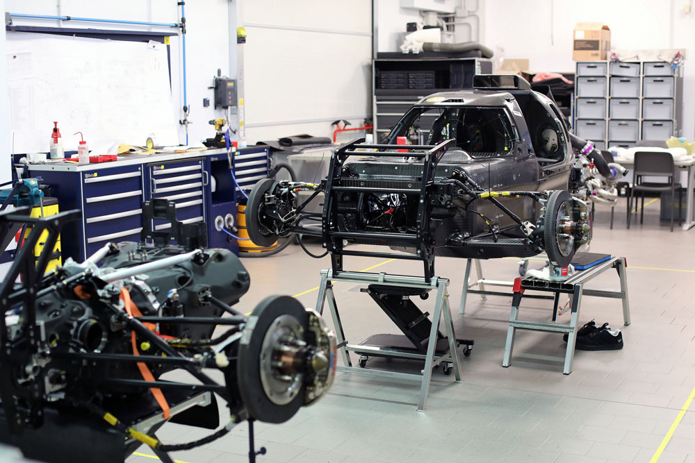 2022 BMW M Hybrid V8 Race Car 24 Motor16