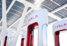 Ford se rinde ante la supremacía de Tesla y sigue sus pasos