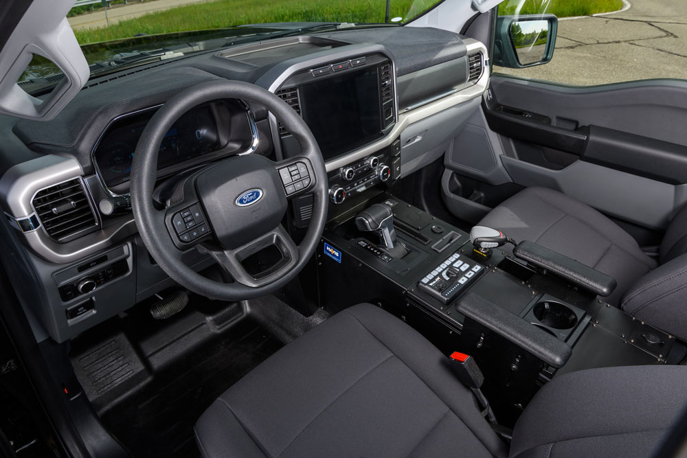 Ford F-150 Lightning SSV Policía. Imagen interior.