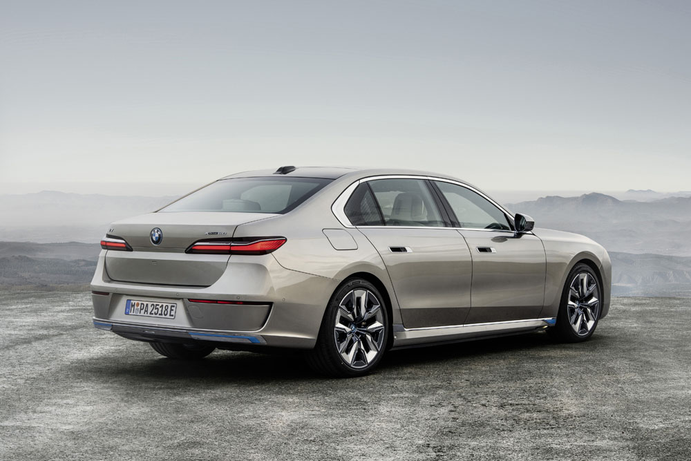 BMW i7 xDrive60 1 Motor16