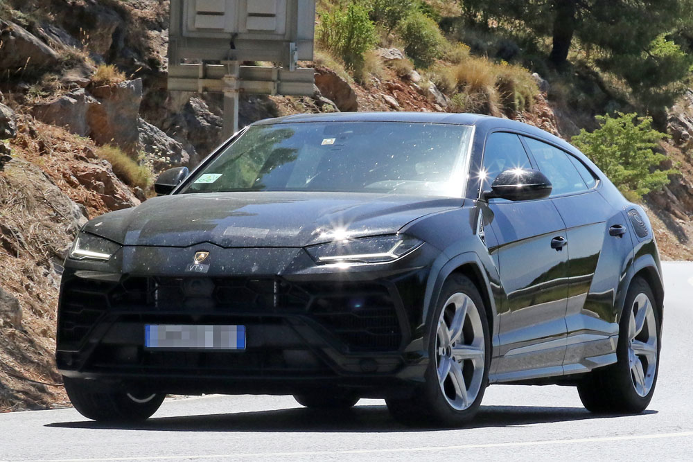 Lamborghini Urus PHEV 2 Motor16