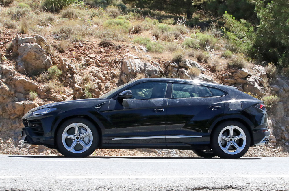 Lamborghini Urus PHEV 6 Motor16
