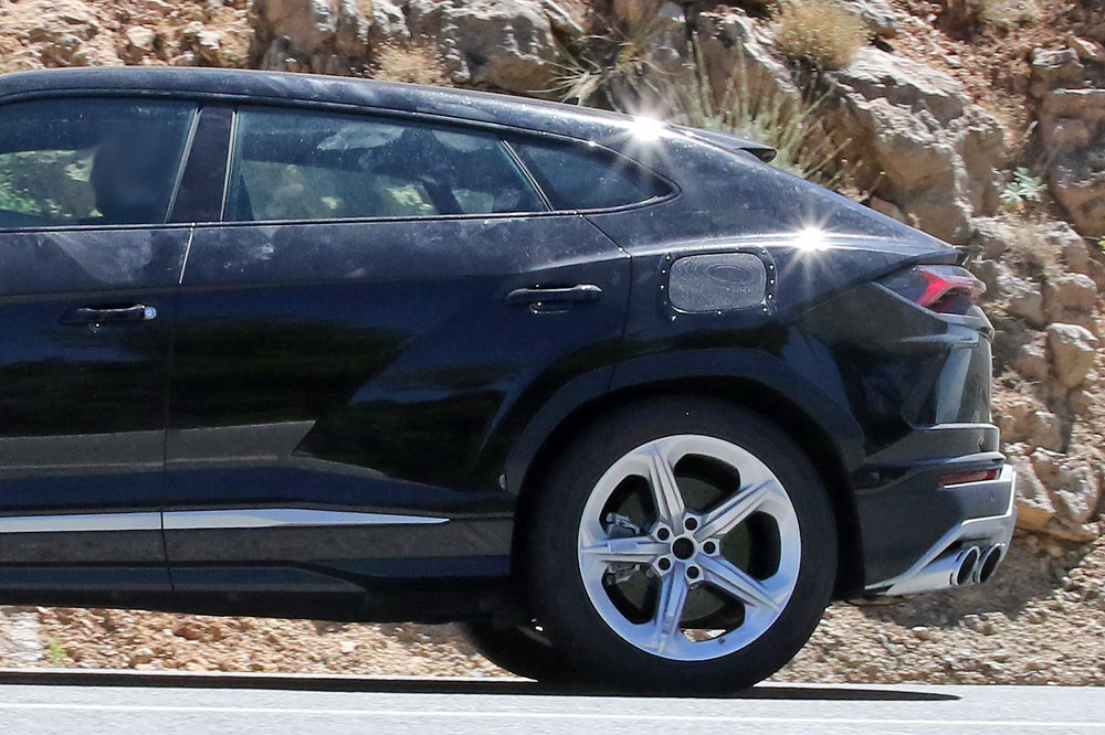 Lamborghini Urus PHEV 7 Motor16