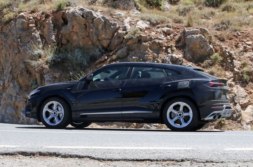 Lamborghini Urus PHEV 9 Motor16