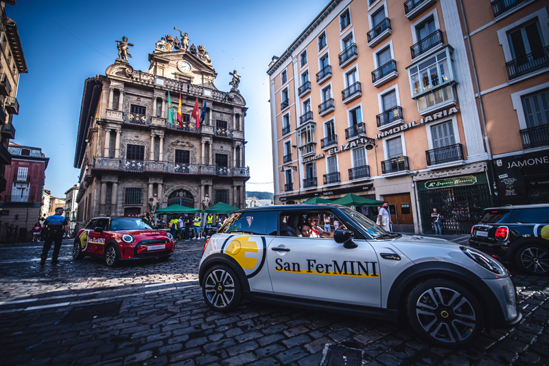 El evento de MINI pasó por los puntos más emblemáticos del recorrido tradicional.