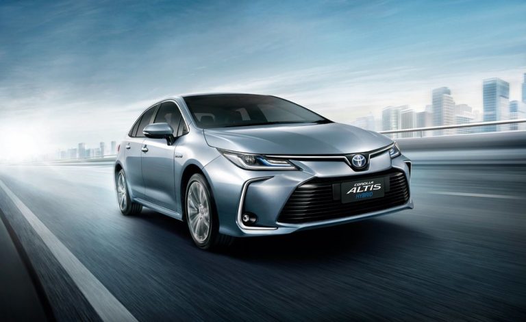 Corolla Sedán