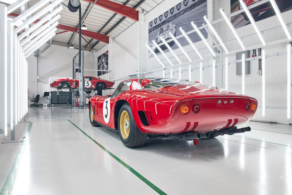 2022 Bizzarrini 5300 GT Corsa Revival 4 Motor16