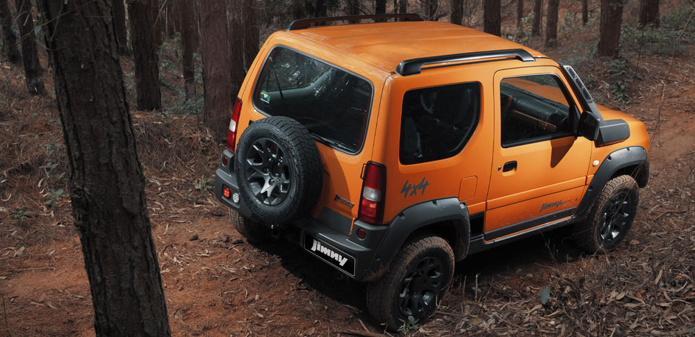 Suzuki Jimny Brasil. Imagen estática trasera.