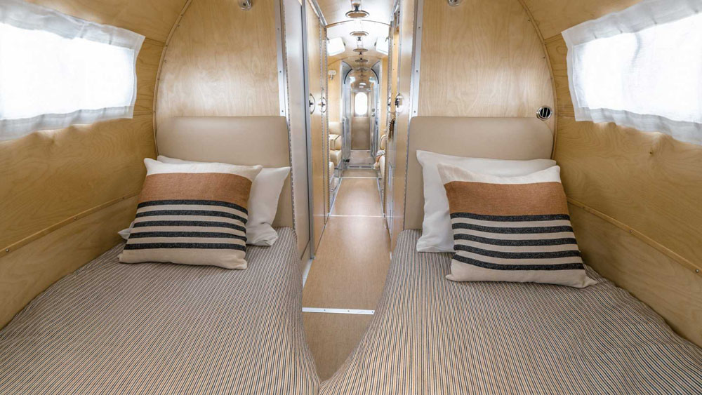 2022 bowlus volterra electric rv 1 Motor16