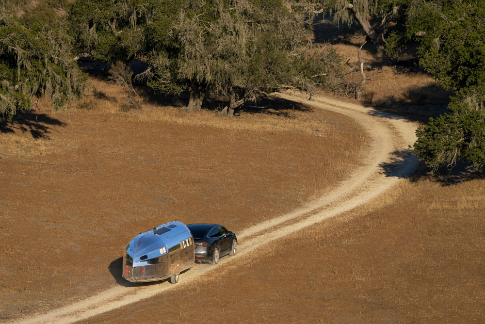 2022 bowlus volterra electric rv 7 Motor16