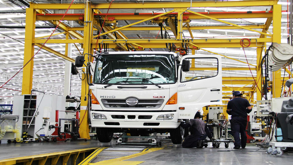 2022 hino motors 4 Motor16