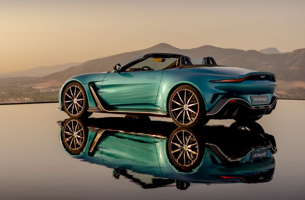 Aston MArtin Vantage V12 Roadster