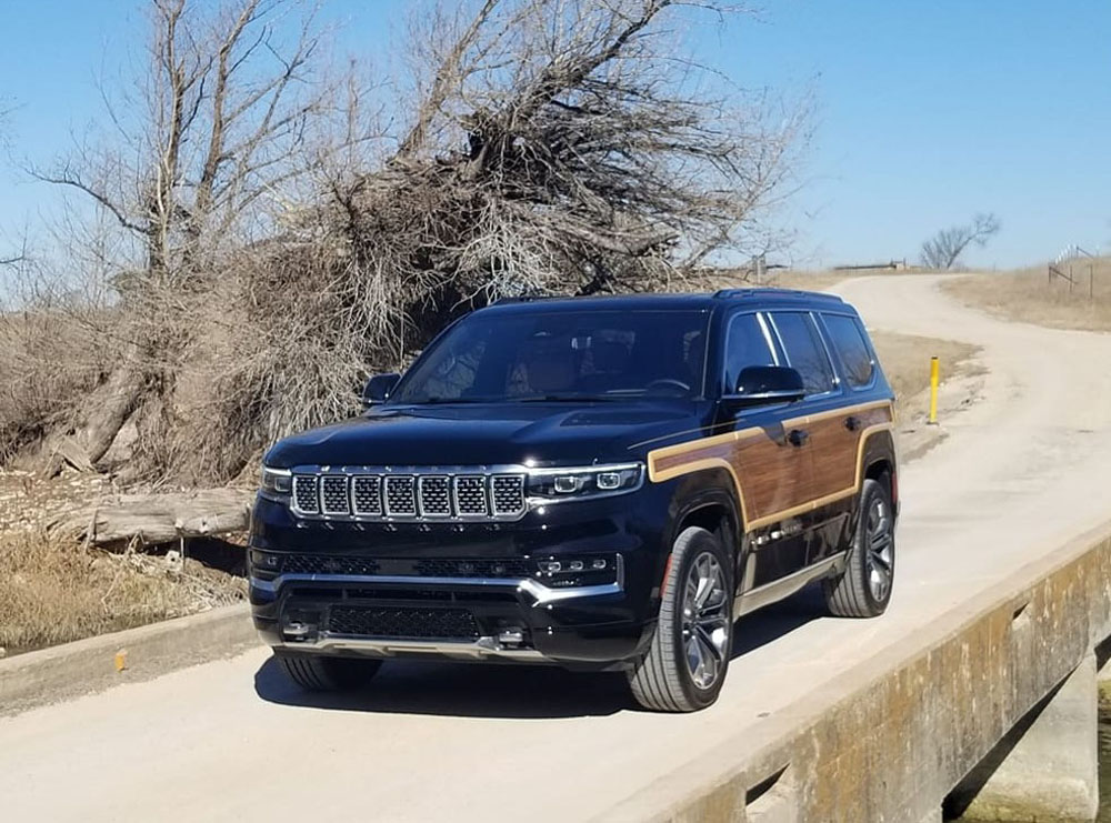 2023 Jeep Grand Wagoneer Wagonmaster 1 Motor16