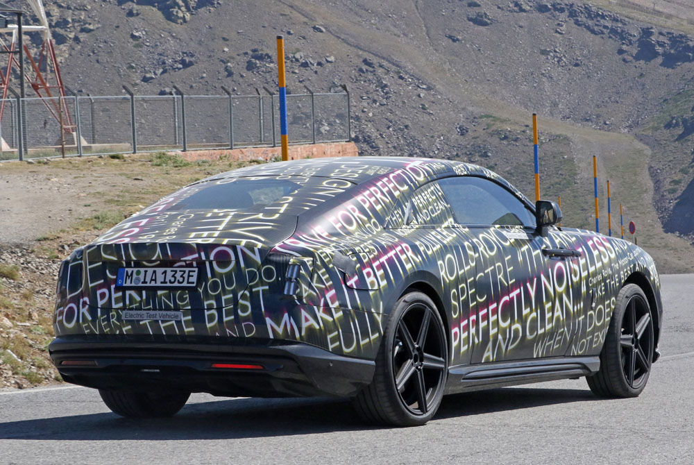 Rolls Royce Spectre 13 Motor16