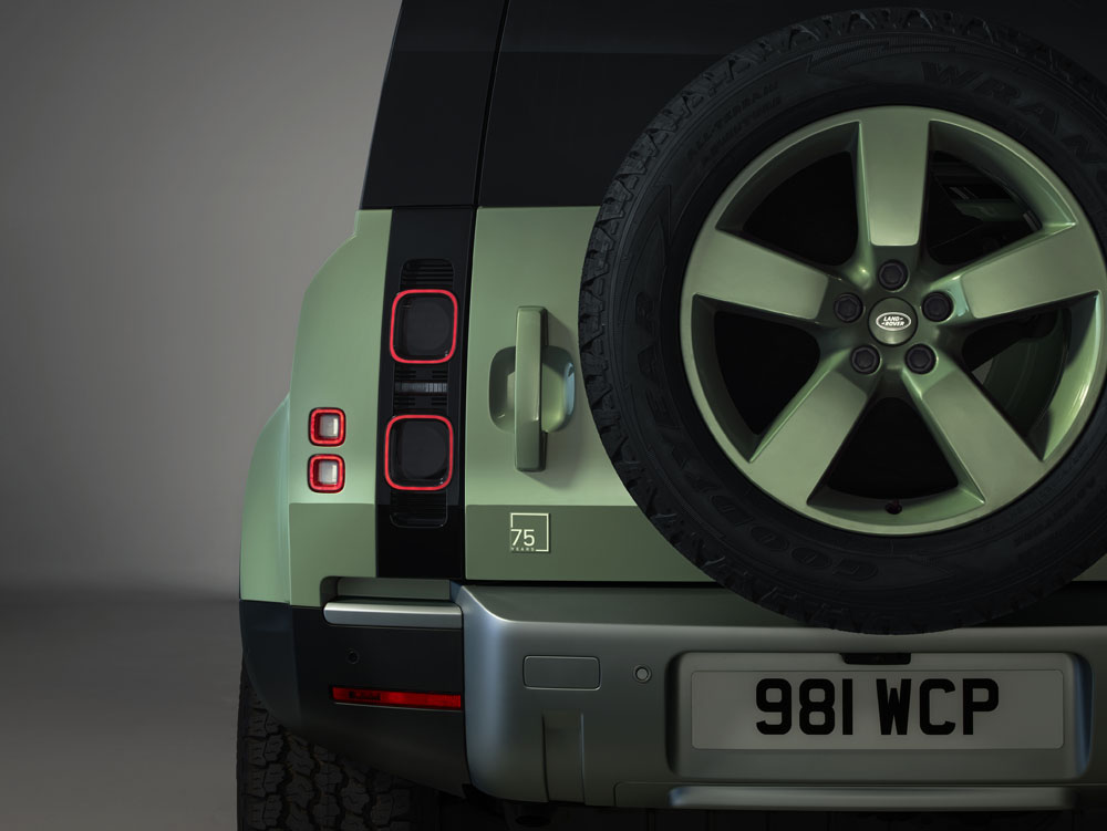 2022 land rover defender 75th 6 2 Motor16