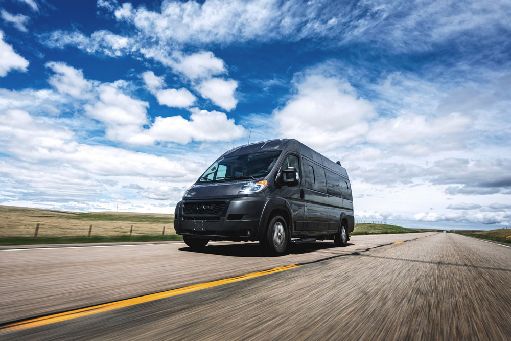 2023 Airstream Rangeline 16 1 Motor16