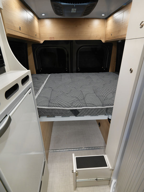 2023 Airstream Rangeline 7 Motor16