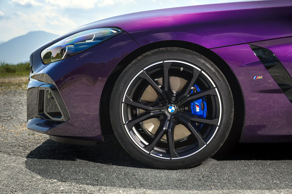 BMW Z4 M40i 2023. Imagen llanta.