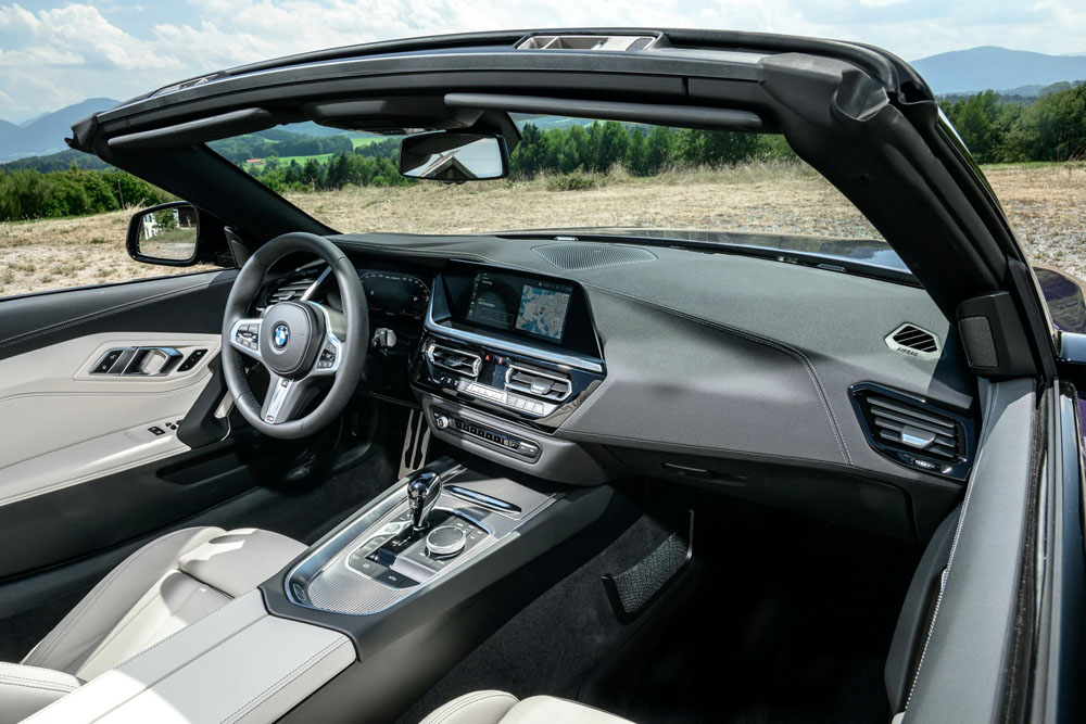 2023 BMW Z4 27 Motor16