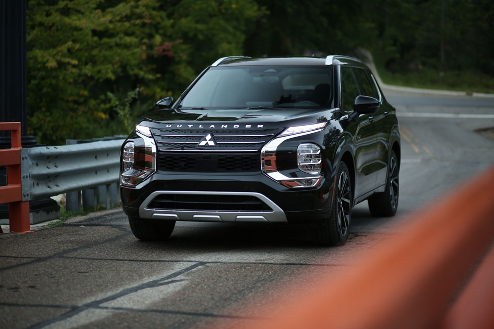 2023 Mitsubishi Outlander PHEV 16 1 Motor16