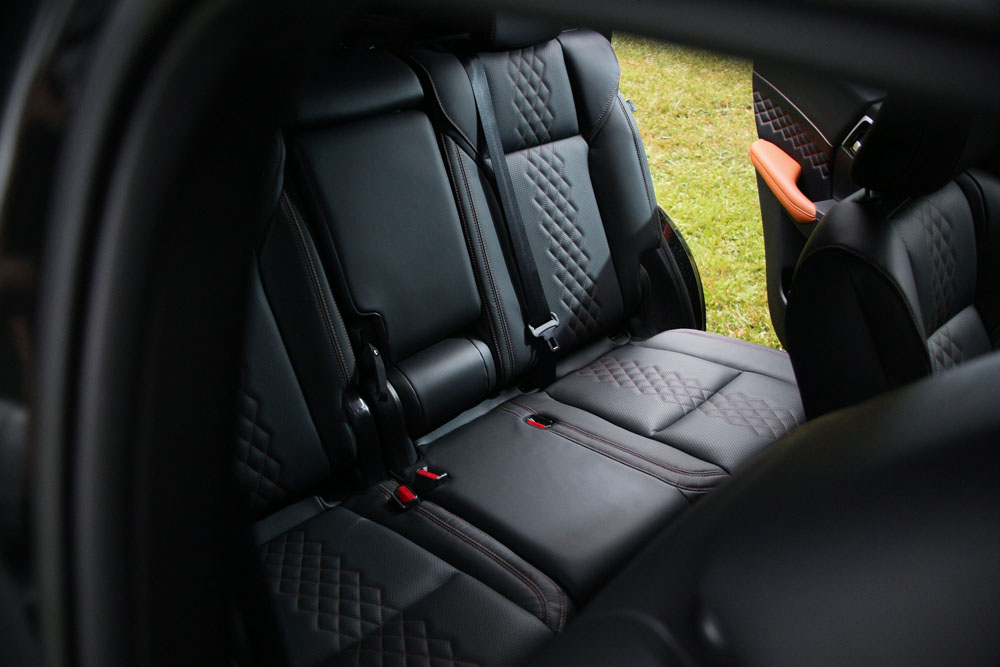 2023 Mitsubishi Outlander PHEV 26 Motor16