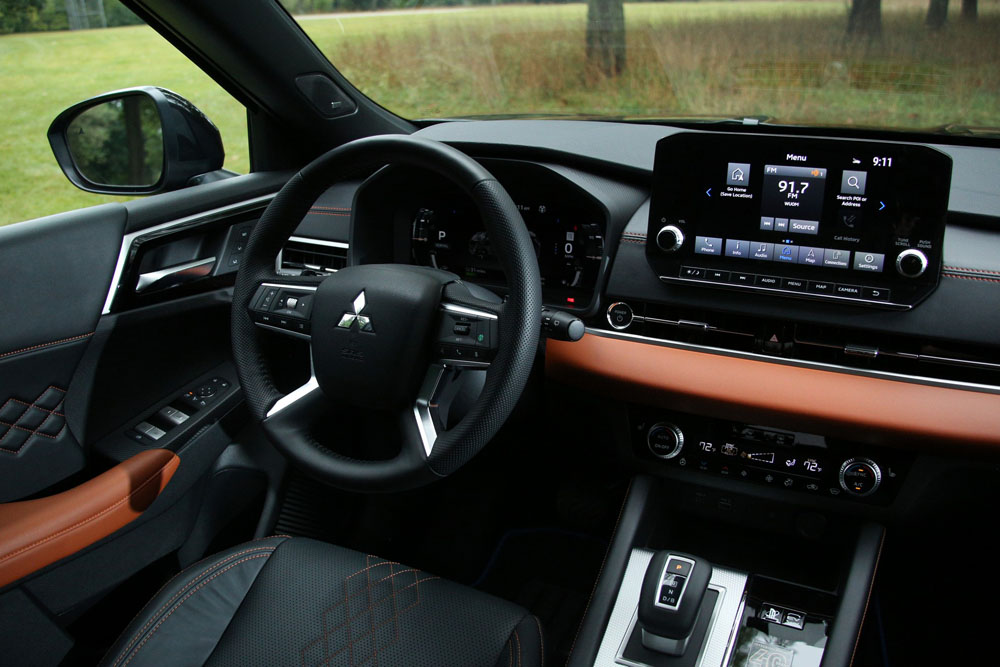 2023 Mitsubishi Outlander PHEV 6 Motor16